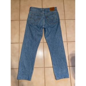 Levi’s Premium Wedgie Fit Straight Jeans